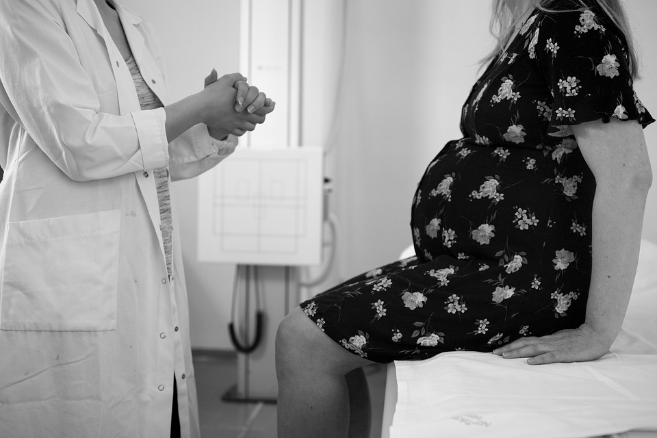 Tisztázzuk: mi jár együtt a veszélyeztetett terhességgel?