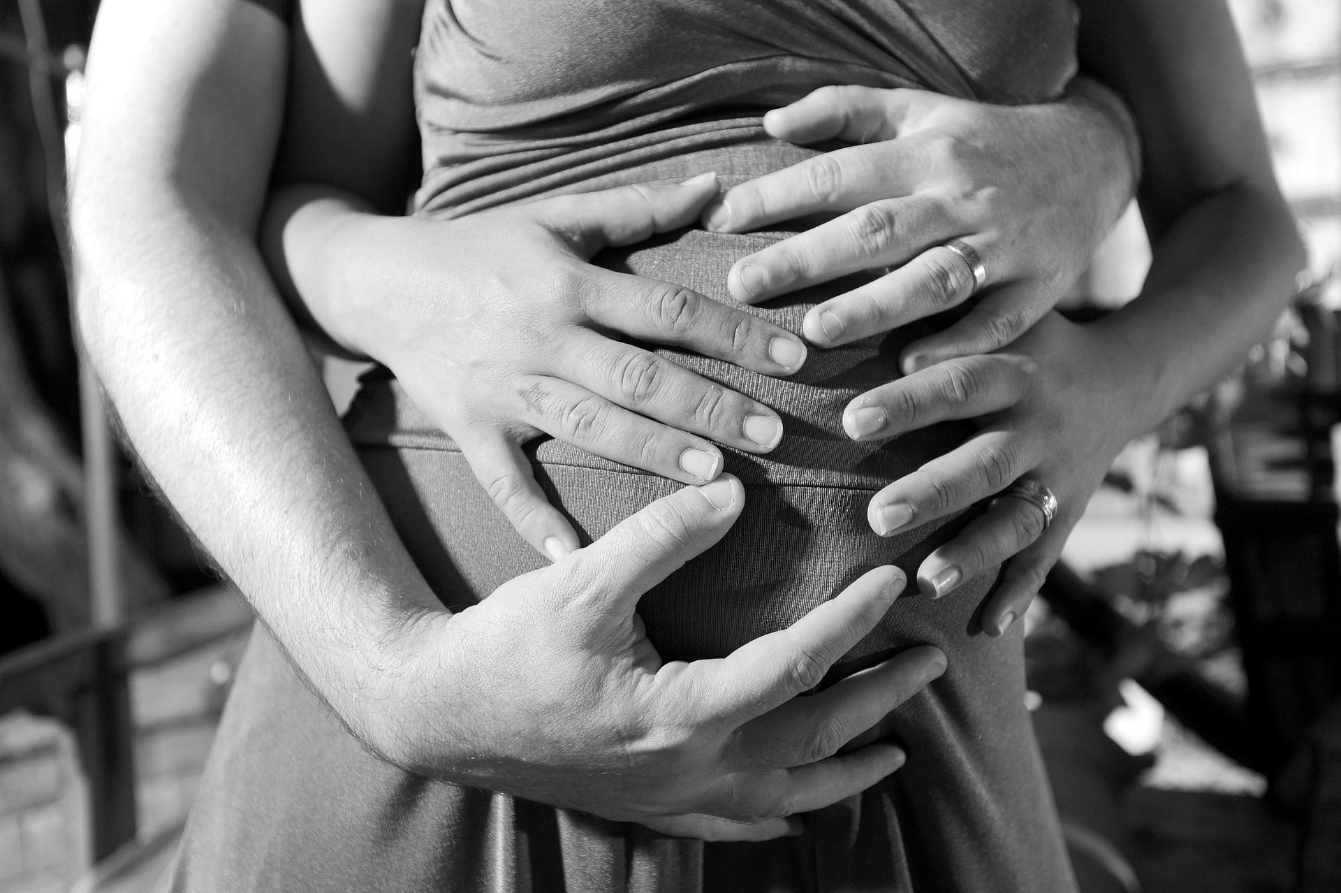 Barnás folyás a terhesség alatt – örömhír vagy ok a pánikra?
